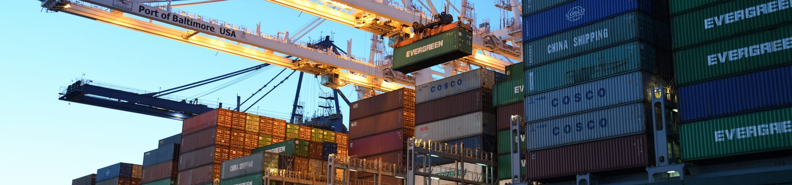 green-and-gray-evergreen-cargo-ship-1117210